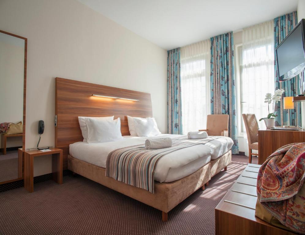Albert Premier Hotel Bagnoles-de-l'Orne Værelse billede