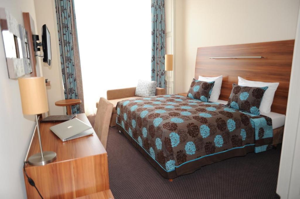 Albert Premier Hotel Bagnoles-de-l'Orne Værelse billede